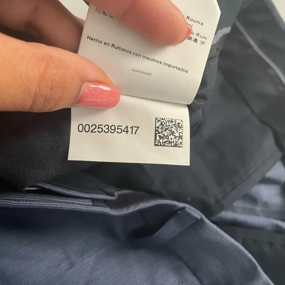 Hugo Boss Dress Pants‎ Men's Navy Blue 100% Virgin Wool Size 36